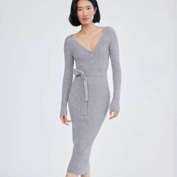 Babaton Dresses & Skirts - Babaton Aritzia Grey Henley Merino Wool Blend Sweater Dress XL